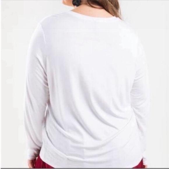 Francesca's White and Gold Foil Graphic Shirt Size 1X. - Picture 6 of 9